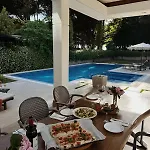 Perfect Setting For A Relaxing By The Albanian Coast 빌라 드라치
