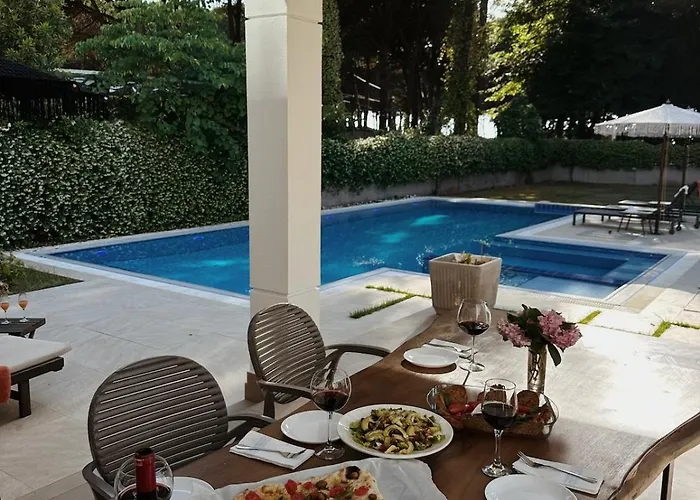 Perfect Setting For A Relaxing By The Albanian Coast Villa Draç