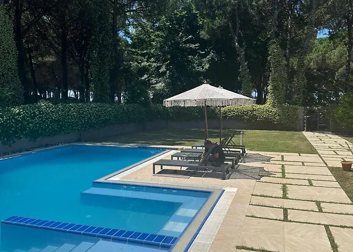 Perfect Setting For A Relaxing By The Albanian Coast 빌라 드라치